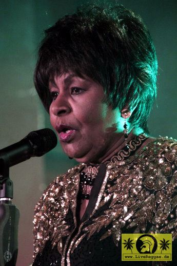 Yvonne Harrison (Jam) with Roy Panton and Jokerface 13. Dynamite Ska Festival - Felsenkeller, Leipzig 05. November 2016 (15).JPG